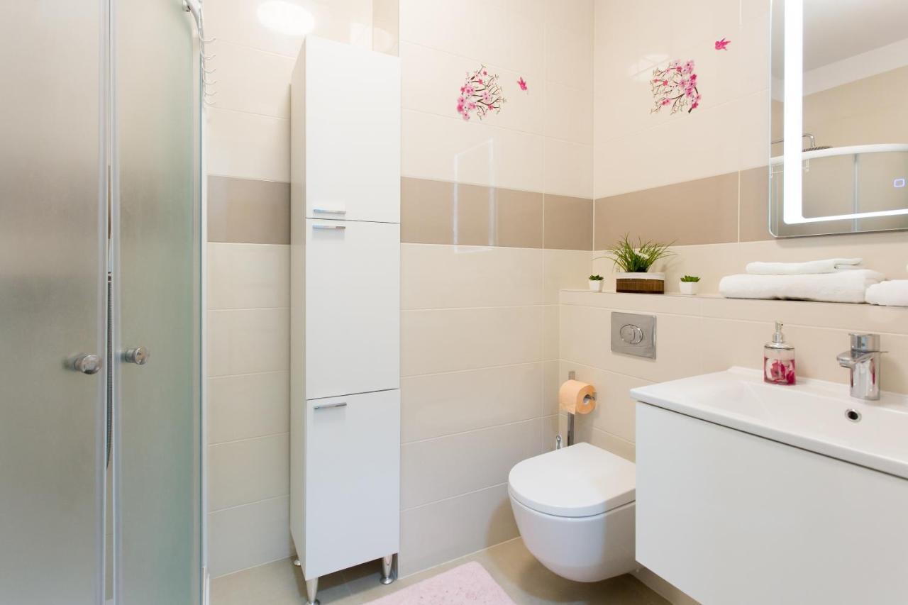 Iris Apartment Private Parking Спліт Екстер'єр фото