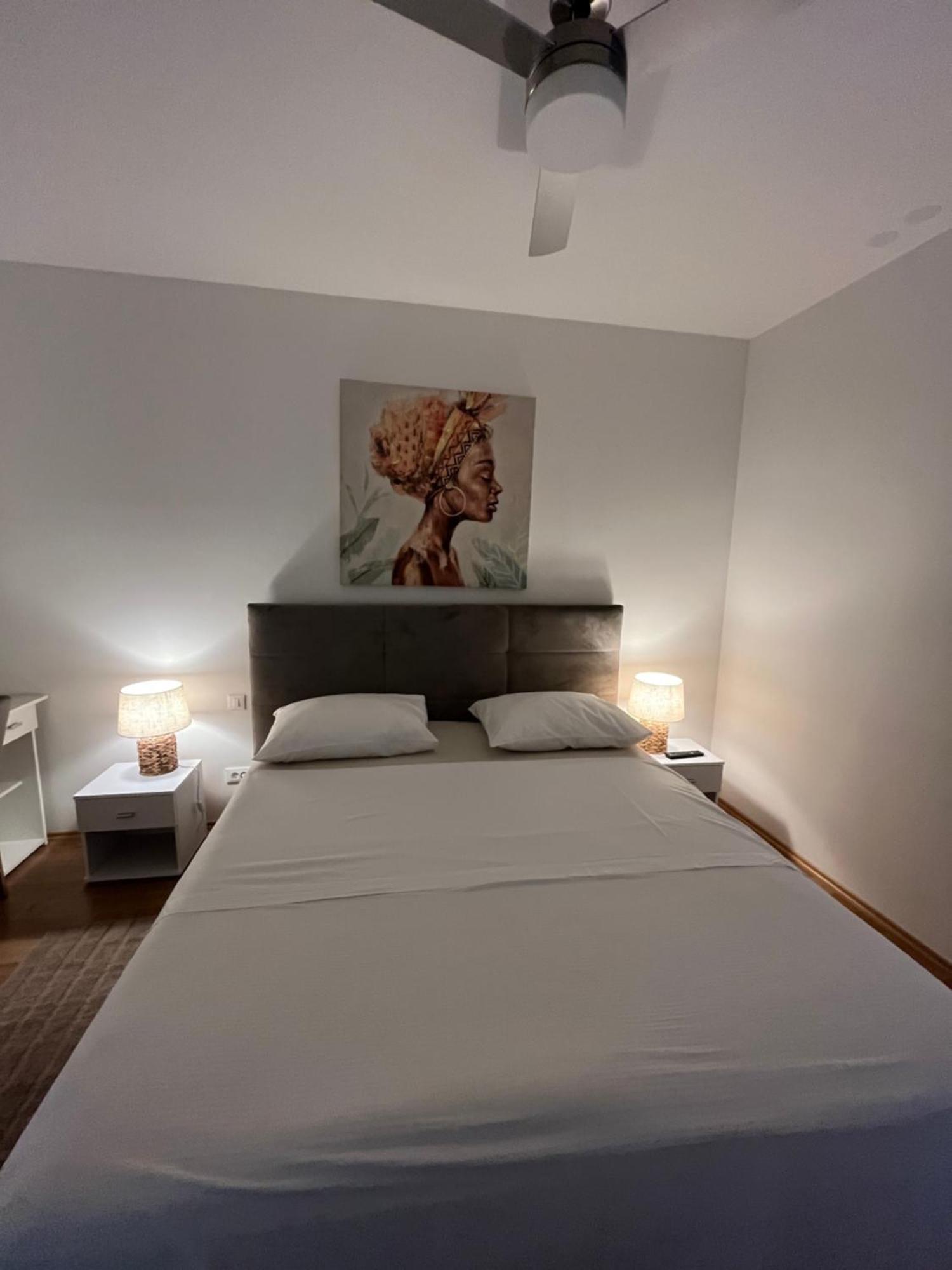 Iris Apartment Private Parking Спліт Екстер'єр фото